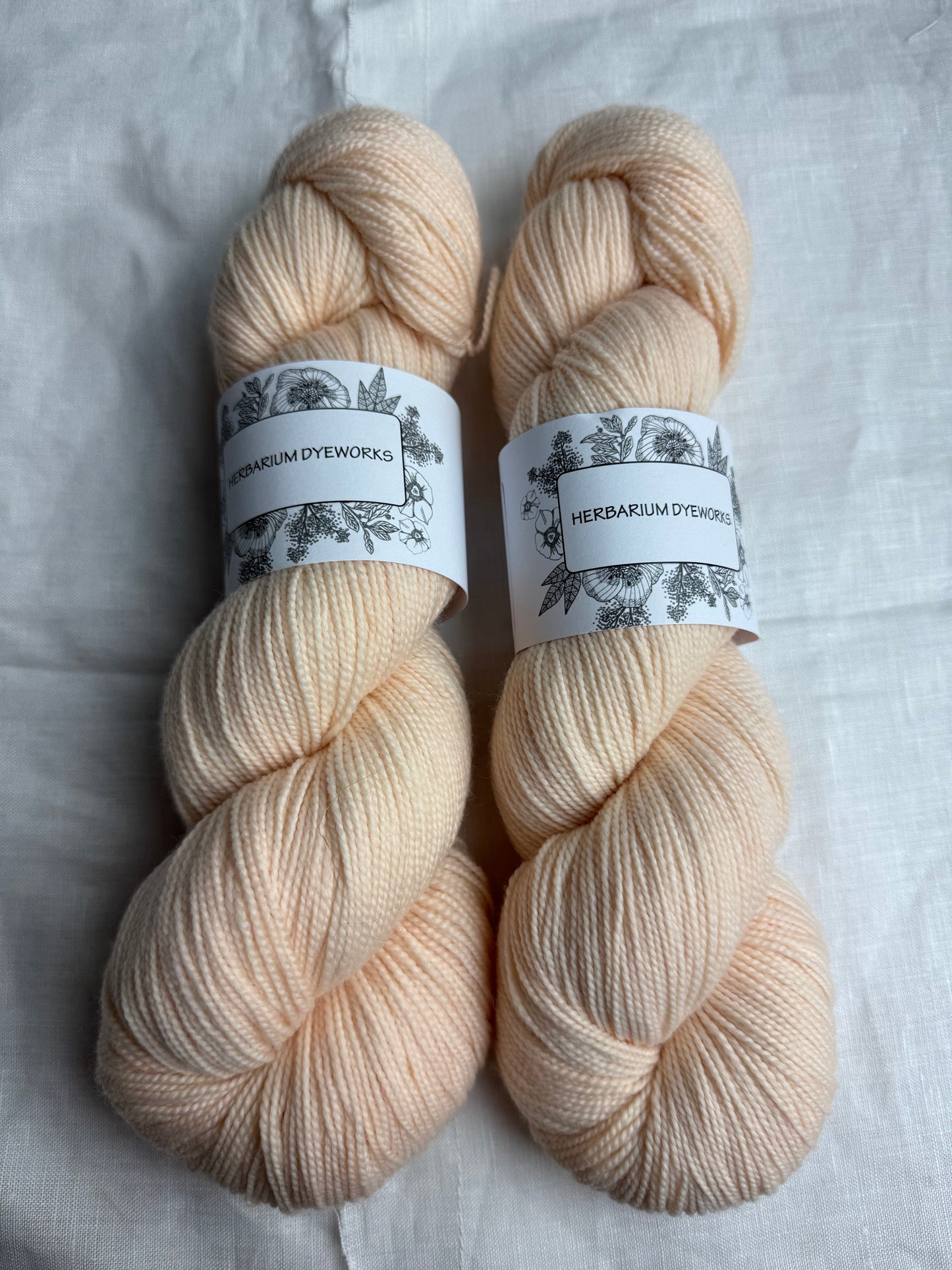 HERBARIUM DYEWORKS - MERINO TWIST 4PLY/FINGERING 100G
