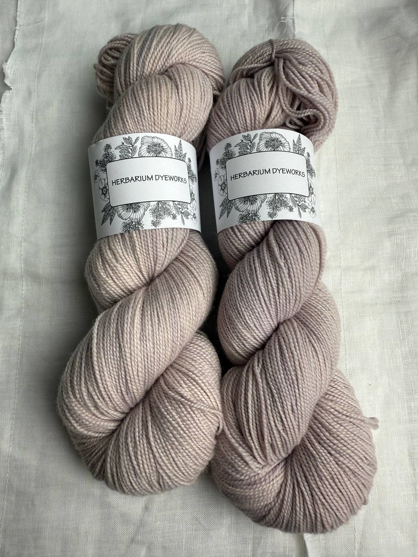 HERBARIUM DYEWORKS - MERINO TWIST 4PLY/FINGERING 100G