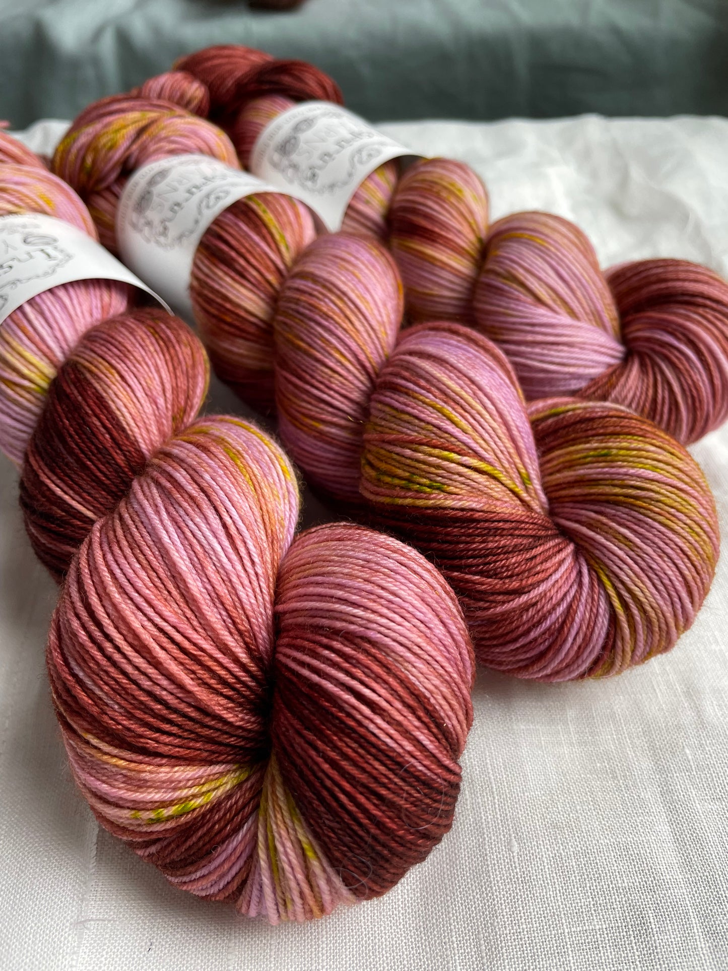 BEE ORCHID - MERINO SMOOTH SOCK 100G