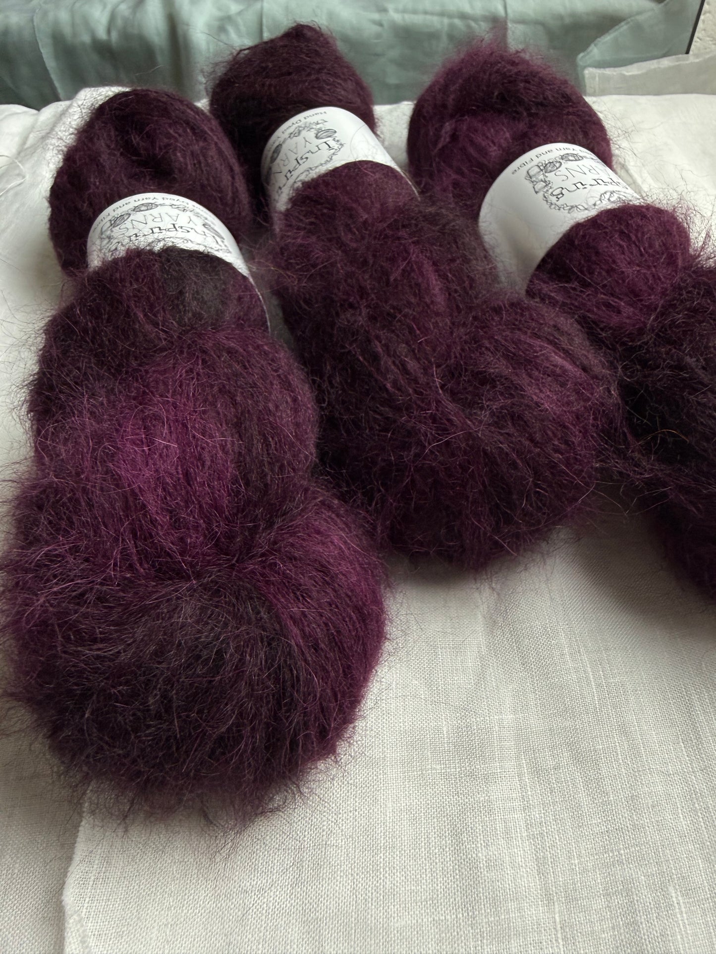 BLACKCURRANT JAM - BRUSHED SURI 4PLY 100G