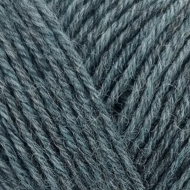 up close of green yarn.