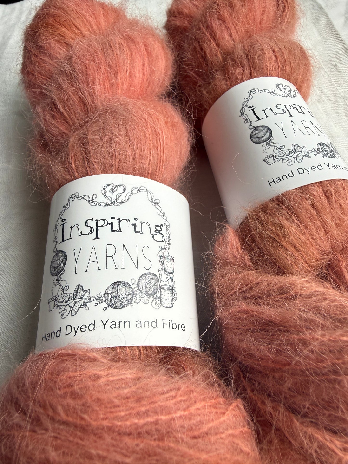 LUGHNASADH - BRUSHED SURI 4PLY 100G