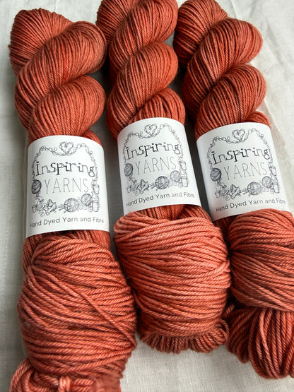 LUGHNASADH - MERINO SMOOTH DK 100G