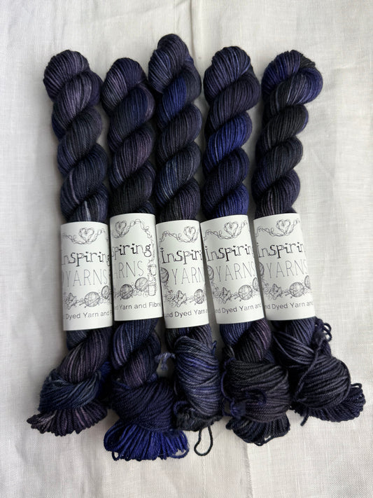 SAMANTHA - MERINO SMOOTH SOCK 20G MINI - ROGUE BATCH
