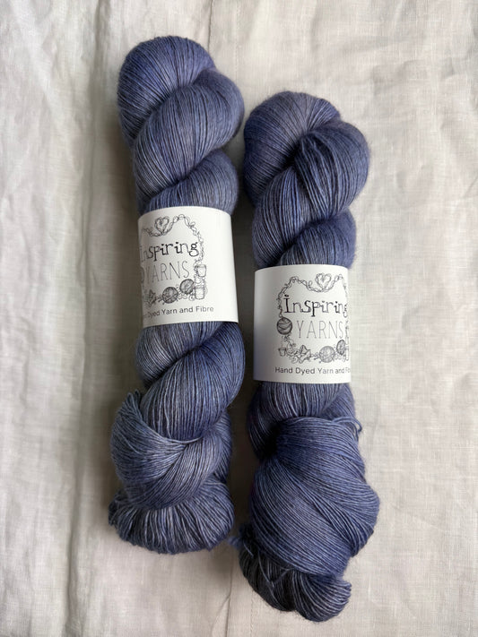 MOONSTONE - YAK SINGLES LACE 100G