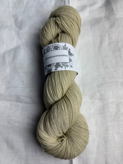 HERBARIUM DYEWORKS - MERINO TWIST 4PLY/FINGERING 100G