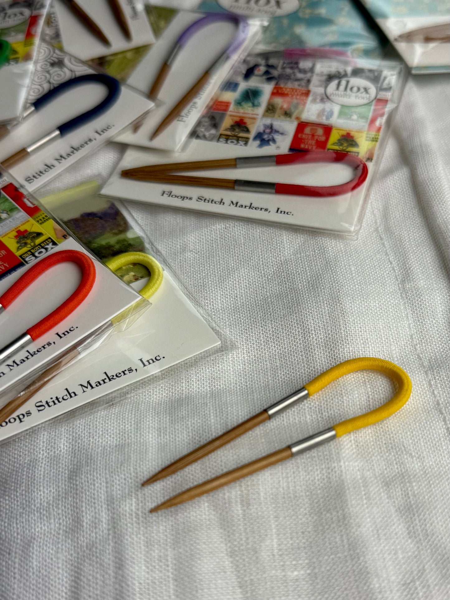 FLOX BY FLOOPS KNITTING TOOL - SOLID COLOURS