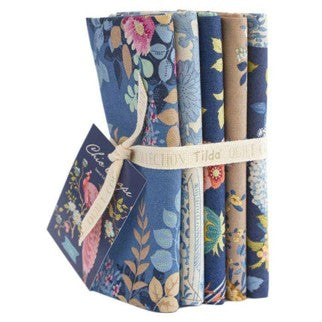CHIC ESCAPE 5 X FAT QUARTERS BUNDLE - BLUE/SAND - TILDA DESIGNER 100% PREMIUM COTTON PRINTED FABRIC